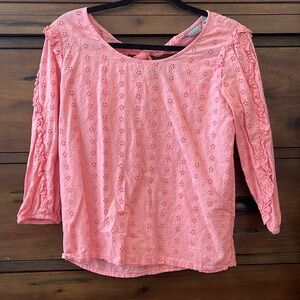 Women’s size small New York and Company Soho blouse in pink.